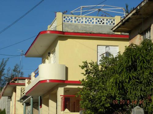 Vendo casa de dos plantas en Cojimar con vist - Imagen 1