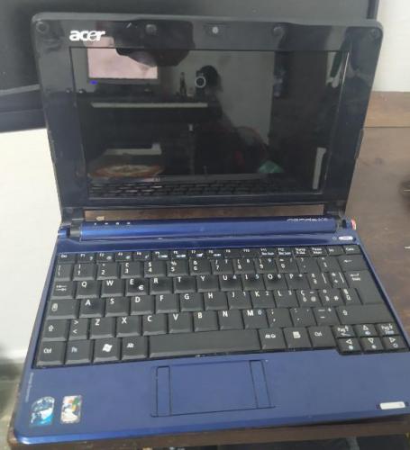 100CUC Minilaptop Notebook Acer AspireOne Or - Imagen 2